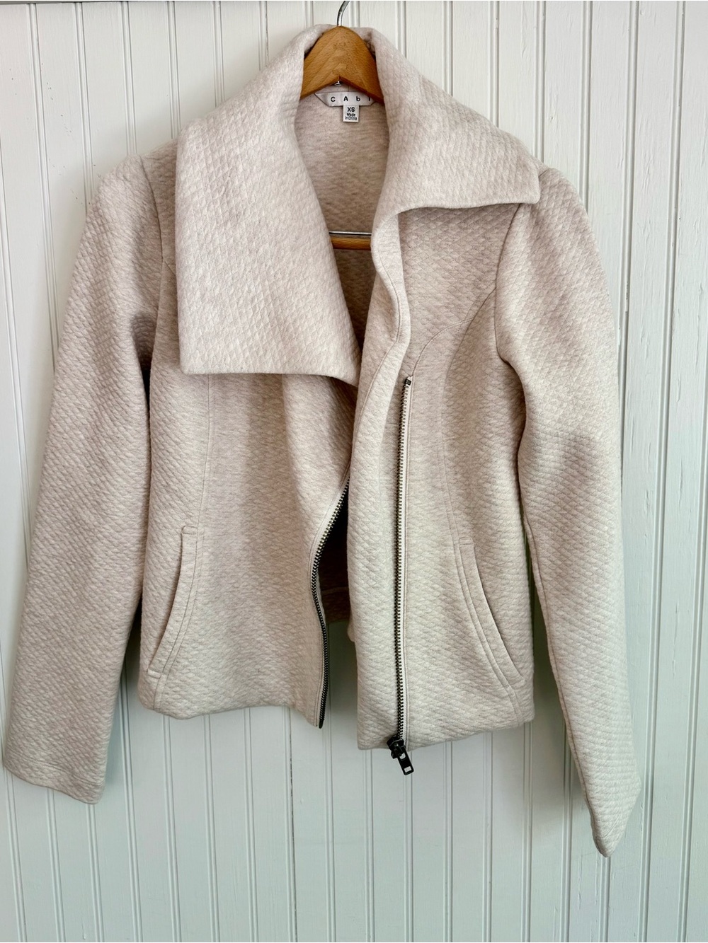 Cabi Cream Textured Asymmetrical Zip Spring Jacket XS